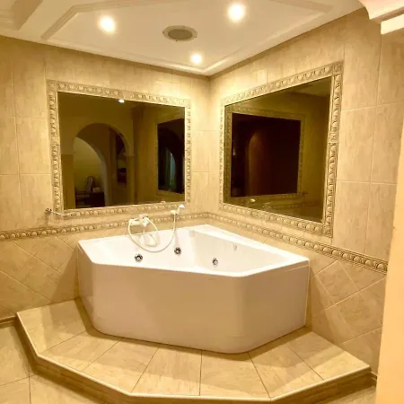 شقة 2 Liberty Suites